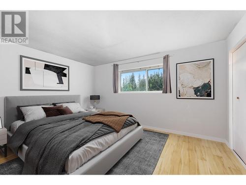 773 Heather Road, Lumby, BC - Indoor Photo Showing Bedroom