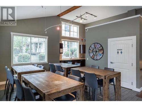 3739 Casorso Road Unit# 118, Kelowna, BC - Indoor Photo Showing Dining Room