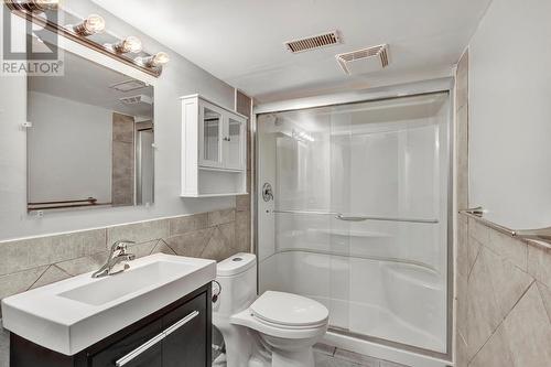 2125 Burtch Road Unit# 109, Kelowna, BC - Indoor Photo Showing Bathroom