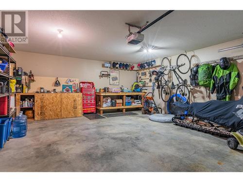 3712 5Th Avenue, Castlegar, BC - Indoor Photo Showing Garage