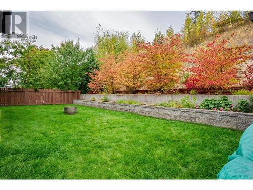 3712 5Th Avenue, Castlegar, BC - Outdoor With Backyard