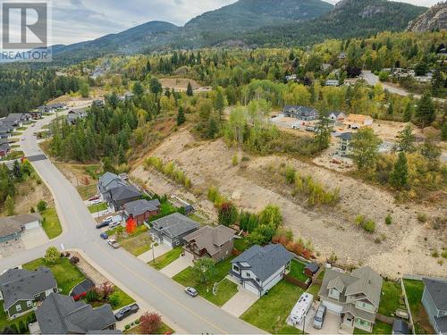 3712 5Th Avenue, Castlegar, BC - Outdoor With View