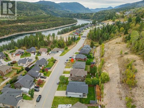 3712 5Th Avenue, Castlegar, BC - Outdoor With View