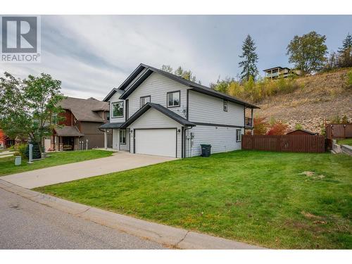 3712 5Th Avenue, Castlegar, BC - Outdoor