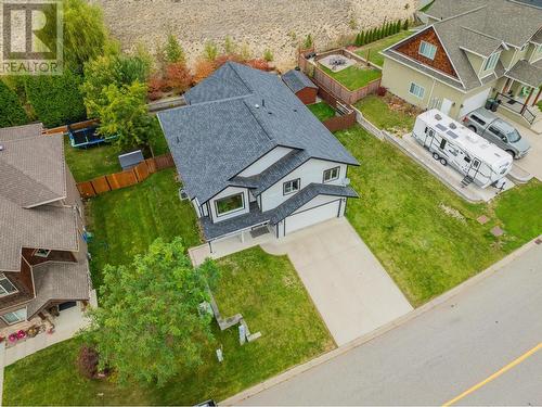 3712 5Th Avenue, Castlegar, BC - Outdoor