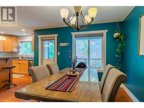 3712 5Th Avenue, Castlegar, BC - Indoor Photo Showing Dining Room