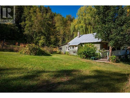 738 Meadowlark Lane, Castlegar, BC - Outdoor