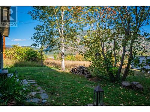 738 Meadowlark Lane, Castlegar, BC - Outdoor