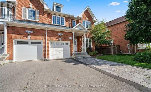 160 Old Colony Road, Richmond Hill, ON - Outdoor With Facade