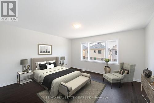 28 Rochester Drive, Barrie, ON - Indoor Photo Showing Bedroom