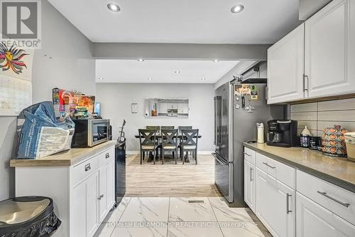 791 Arden Court, Oshawa, ON - Indoor Photo Showing Kitchen