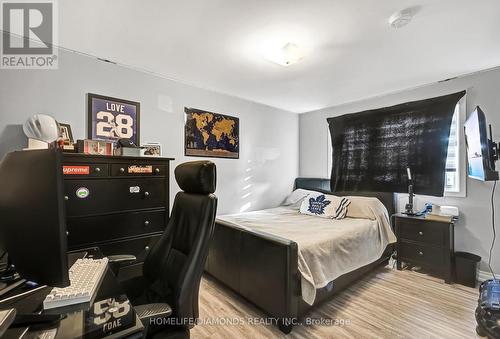 791 Arden Court, Oshawa, ON - Indoor Photo Showing Bedroom