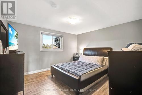 791 Arden Court, Oshawa, ON - Indoor Photo Showing Bedroom