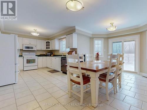 3917 Baseline Road, Georgina, ON - Indoor