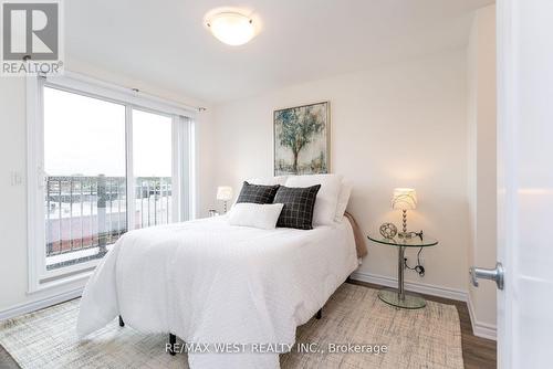 14 - 95 Eastwood Park Gardens, Toronto, ON - Indoor Photo Showing Bedroom