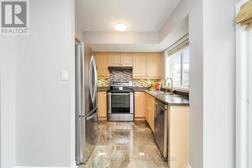 49 - 1489 Heritage Way, Oakville, ON - Indoor Photo Showing Kitchen