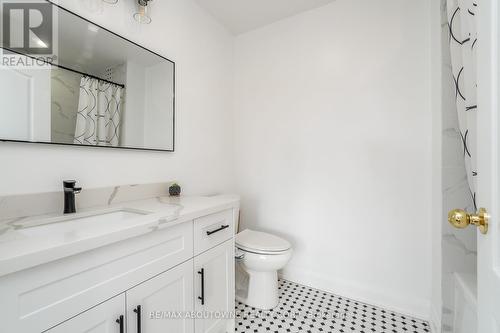 49 - 1489 Heritage Way, Oakville, ON - Indoor Photo Showing Bathroom