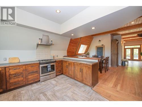 2140 Saddleview Avenue, Lumby, BC - Indoor Photo Showing Kitchen