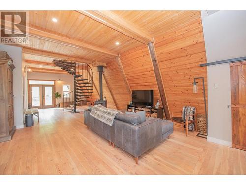 2140 Saddleview Avenue, Lumby, BC - Indoor With Fireplace