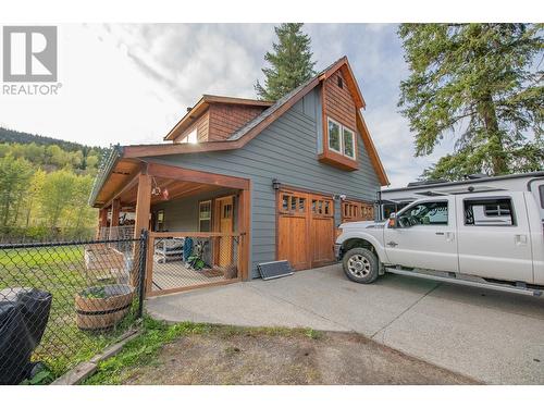 2140 Saddleview Avenue, Lumby, BC - Outdoor