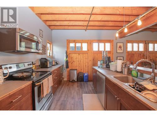 2140 Saddleview Avenue, Lumby, BC - Indoor Photo Showing Kitchen With Double Sink