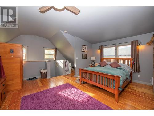 2140 Saddleview Avenue, Lumby, BC - Indoor Photo Showing Bedroom