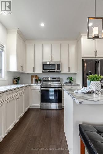 115 Lanz Boulevard, Chatham-Kent, ON - Indoor Photo Showing Kitchen With Upgraded Kitchen