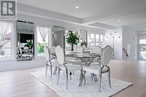 6074 Pauline Drive, Niagara Falls, ON - Indoor Photo Showing Dining Room