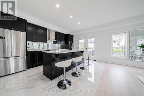 6074 Pauline Drive, Niagara Falls, ON - Indoor Photo Showing Kitchen With Stainless Steel Kitchen With Upgraded Kitchen