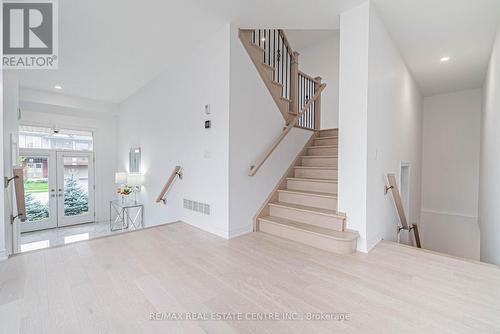 6074 Pauline Drive, Niagara Falls, ON - Indoor Photo Showing Other Room