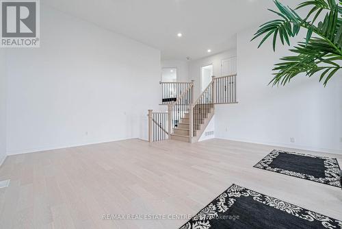 6074 Pauline Drive, Niagara Falls, ON - Indoor Photo Showing Other Room