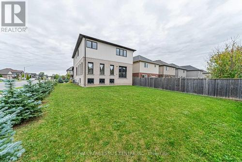 6074 Pauline Drive, Niagara Falls, ON - Outdoor