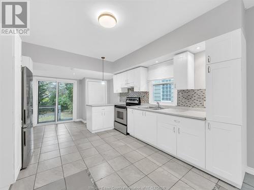 1255 Windsor Avenue, Windsor, ON - Indoor Photo Showing Kitchen