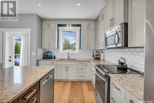 446 Mahabir Crescent, Saskatoon, SK - Indoor Photo Showing Kitchen With Upgraded Kitchen