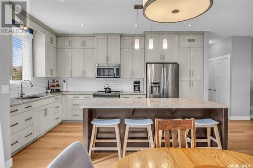 446 Mahabir Crescent, Saskatoon, SK - Indoor Photo Showing Kitchen With Upgraded Kitchen