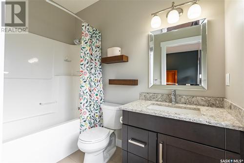 446 Mahabir Crescent, Saskatoon, SK - Indoor Photo Showing Bathroom