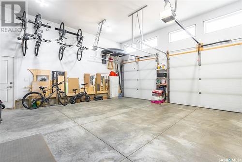 446 Mahabir Crescent, Saskatoon, SK - Indoor Photo Showing Garage