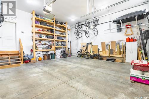 446 Mahabir Crescent, Saskatoon, SK - Indoor Photo Showing Garage