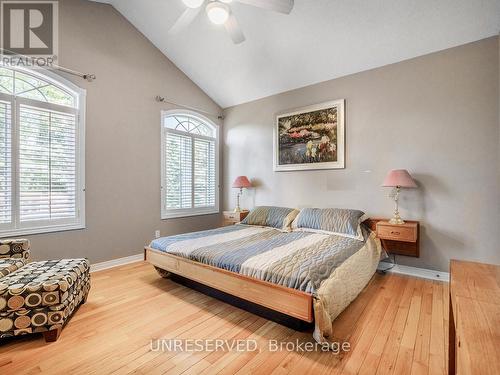 34 Briar Gate Way, New Tecumseth, ON - Indoor Photo Showing Bedroom