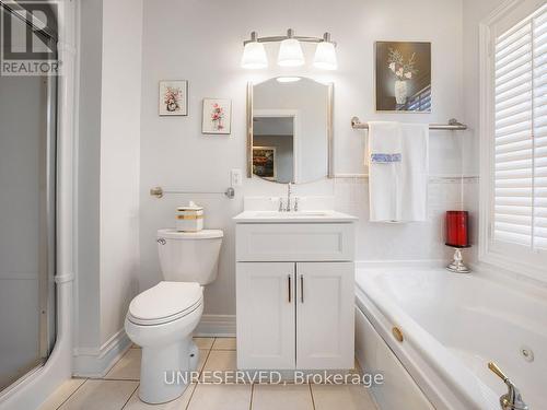 34 Briar Gate Way, New Tecumseth, ON - Indoor Photo Showing Bathroom