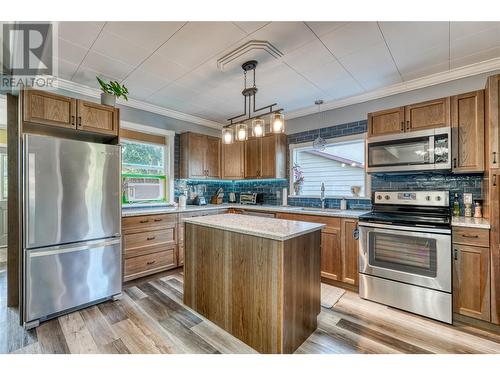 15612 Sargeant Lane, Summerland, BC - Indoor Photo Showing Kitchen With Stainless Steel Kitchen