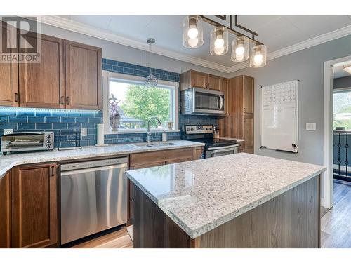 15612 Sargeant Lane, Summerland, BC - Indoor Photo Showing Kitchen