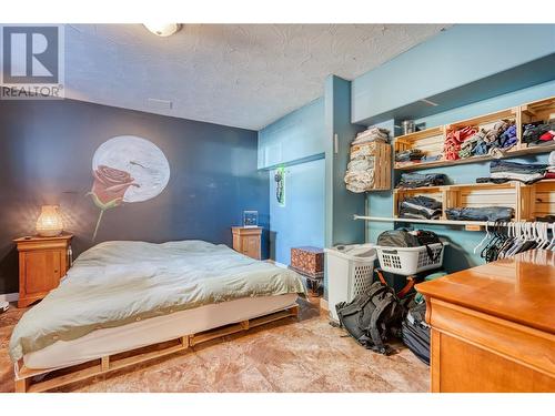 15612 Sargeant Lane, Summerland, BC - Indoor Photo Showing Bedroom