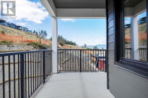 1057 Frost Road Unit# 402, Kelowna, BC - Outdoor With Exterior