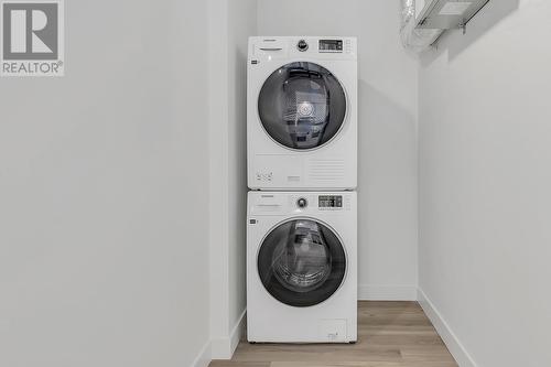 1057 Frost Road Unit# 413, Kelowna, BC - Indoor Photo Showing Laundry Room