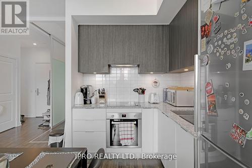 1015 - 120 Parliament Street, Toronto, ON - Indoor Photo Showing Kitchen