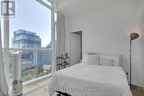 1015 - 120 Parliament Street, Toronto, ON - Indoor Photo Showing Bedroom