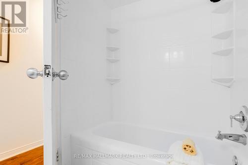 612 - 175 Hilda Avenue, Toronto, ON - Indoor Photo Showing Bathroom