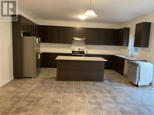 219 Ridley Crescent, Southgate, ON - Indoor Photo Showing Kitchen