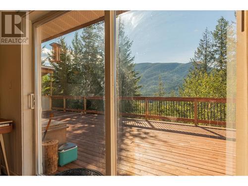 2396 Nault  Road, Castlegar, BC - 